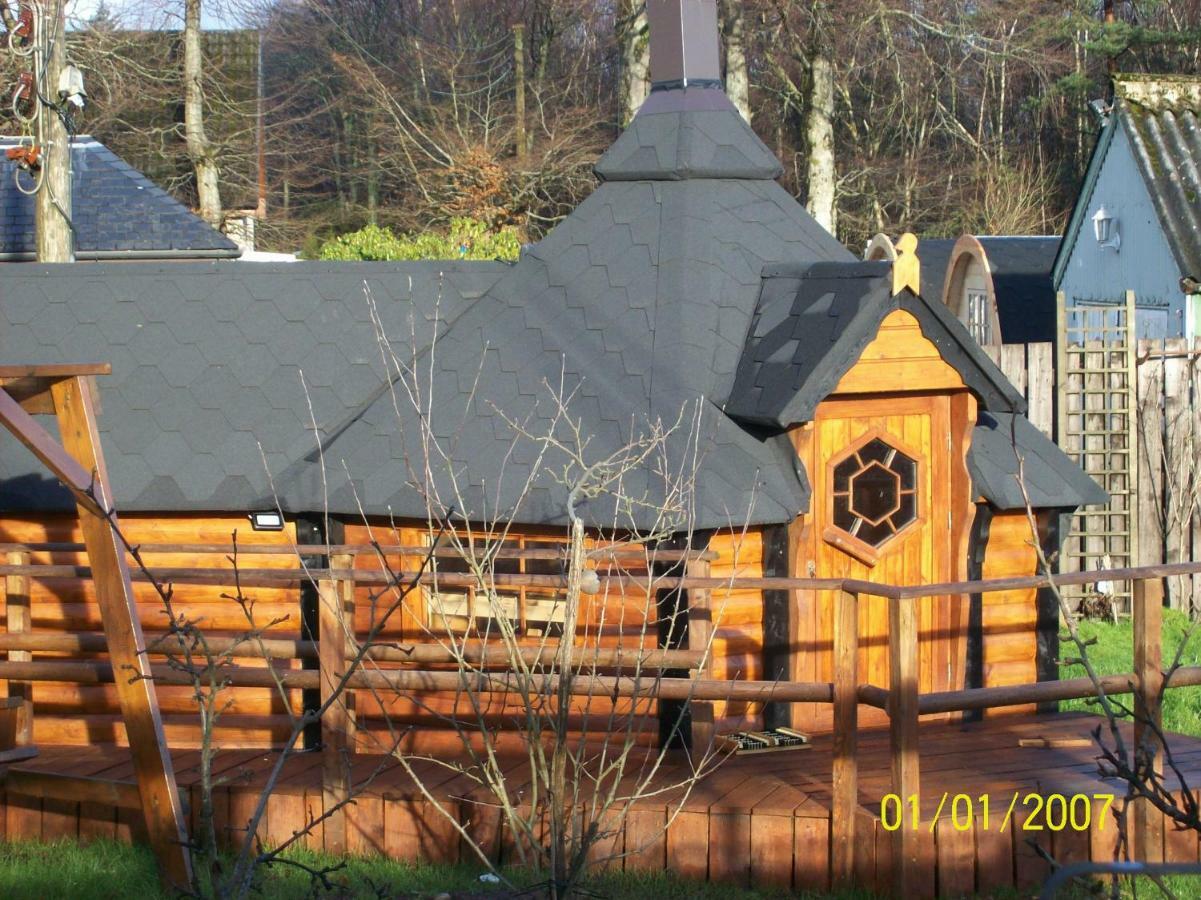 The Hobbit House Lägenhet Fort William Exteriör bild